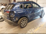 Toyota Corolla Cross Xle 7MUDAABG9PV051623 photo