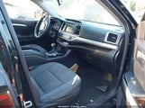 Toyota Highlander Le 5TDZARFH5FS011698 снимка
