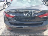 Hyundai Elantra Se KMHD84LF3HU388827 photo