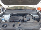 Hyundai Santa Fe Sport 2.4L 5NMZTDLB7JH090753 снимка