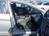 Hyundai Elantra Limited 5NPDH4AE5CH138622 снимка