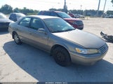 Toyota Camry Le JT2BG28K2W0188057 снимка
