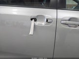 Toyota Sienna Le 8 Passenger 5TDKZ3DC1HS872569 fotografie