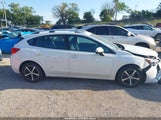 Subaru Impreza Premium 5-Door 4S3GTAD62N3721727 снимка