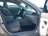 TOYOTA CAMRY LE 4T1BE46K97U634626 снимка
