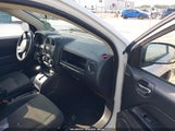 Jeep Compass Latitude 1C4NJCEB0CD610525 снимка