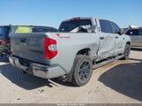 Toyota Tundra Sr5 5.7L V8 5TFEY5F1XJX236045 photo