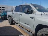 Toyota Tundra Sr5 5.7L V8 5TFEY5F1XJX236045 fotografie