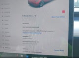 Tesla Model Y 7SAYGDEE2PA203915 fotografie