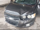 Chevrolet Sonic Lt Auto 1G1JC5SH8F4177885 снимка
