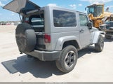 Jeep Wrangler Polar Edition 1C4AJWBG3EL194950 снимка