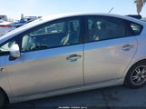 Toyota Prius Plug-In JTDKN3DP1E3055307 снимка