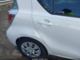 Toyota Prius C One JTDKDTB39C1512344 снимка