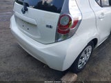 Toyota Prius C One JTDKDTB39C1512344 снимка