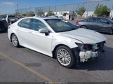TOYOTA CAMRY HYBRID XLE 4T1B21HK0JU510630 fotografie