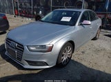 Audi A4 2.0T Premium WAUBFAFL1DN043718 снимка