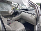 Toyota Prius Two JTDKN3DU5D5621798 снимка