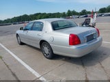 Lincoln Town Car Signature Limited 1LNHM82W36Y601609 fotografie