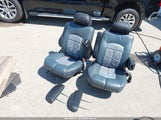 Chevrolet Astro Upfitter Pkg. 1GBEL19W7XB146070 снимка