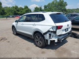 Volkswagen Tiguan 2.0T Wolfsburg Edition 3VVTB7AX2RM226869 снимка