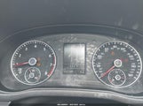 Volkswagen Passat 1.8T Limited Edition 1VWBT7A37FC029209 fotografie