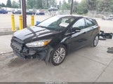 Ford Focus Titanium 1FADP3N23JL323912 fotografie
