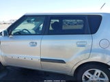 KIA SOUL + KNDJT2A22A7113383 снимка