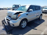 KIA SOUL + KNDJT2A22A7113383 снимка