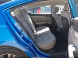 Hyundai Elantra Se KMHD84LF6HU224360 photo