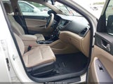 Hyundai Tucson Value KM8J33A23HU582317 снимка
