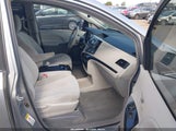 Toyota Sienna Le V6 5TDKK3DC1BS171977 снимка