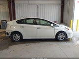 Toyota Prius Plug-In JTDKN3DP1C3008016 photo
