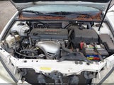 TOYOTA CAMRY LE 4T1BE32K95U432320 снимка