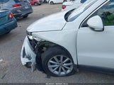 Volkswagen Tiguan 2.0T Wolfsburg Edition WVGRV7AX2HK006195 снимка