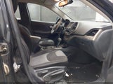 Jeep Cherokee Sport 1C4PJMAB9FW716937 снимка