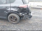 TOYOTA RAV4 LE JTMBFREV1JJ222249 снимка