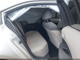 Toyota Corolla Le JTDEPRAE0LJ094637 снимка