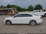 Volkswagen Passat 1.8T Limited Edition 1VWAS7A36FC106392 photo