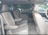 Chrysler Town & Country Touring-L 2C4RC1CG8DR615811 fotografie