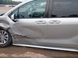 Toyota Sienna Le 5TDKRKEC6MS031995 fotografie
