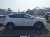 Toyota Rav4 Xle JTMRFREV0JJ176895 снимка