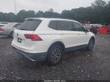 Volkswagen Tiguan 2.0T Se/2.0T Sel/2.0T Sel R-Line/2.0T Sel R-Line Black 3VV3B7AXXKM030930 снимка