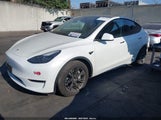 Tesla Model Y Long Range Dual Motor All-Wheel Drive 7SAYGDEE2RF121527 fotografie