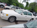 Lincoln Town Car Signature 1LNFM82W5WY678263 photo