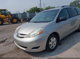 Toyota Sienna Le 5TDZK23C98S221575 снимка