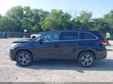 Toyota Highlander Le 5TDZARFH0JS038784 снимка