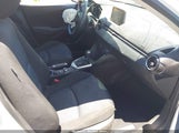 Toyota Yaris Le 3MYDLBYV7KY521862 снимка