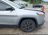Jeep Cherokee Sport 1C4PJMAB1FW533421 снимка