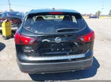 Nissan Rogue Sport S JN1BJ1CP4JW190424 снимка