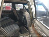 Lincoln Town Car 1LNBP96F1EY710923 снимка